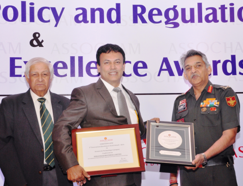 Dr RV Raj Kuumar, divisional head - Coimbatore plant, KBL, received the award from Lt. Gen Anil Chait, Ministry of Defence, at an ASSOCHAM summit in Delhi