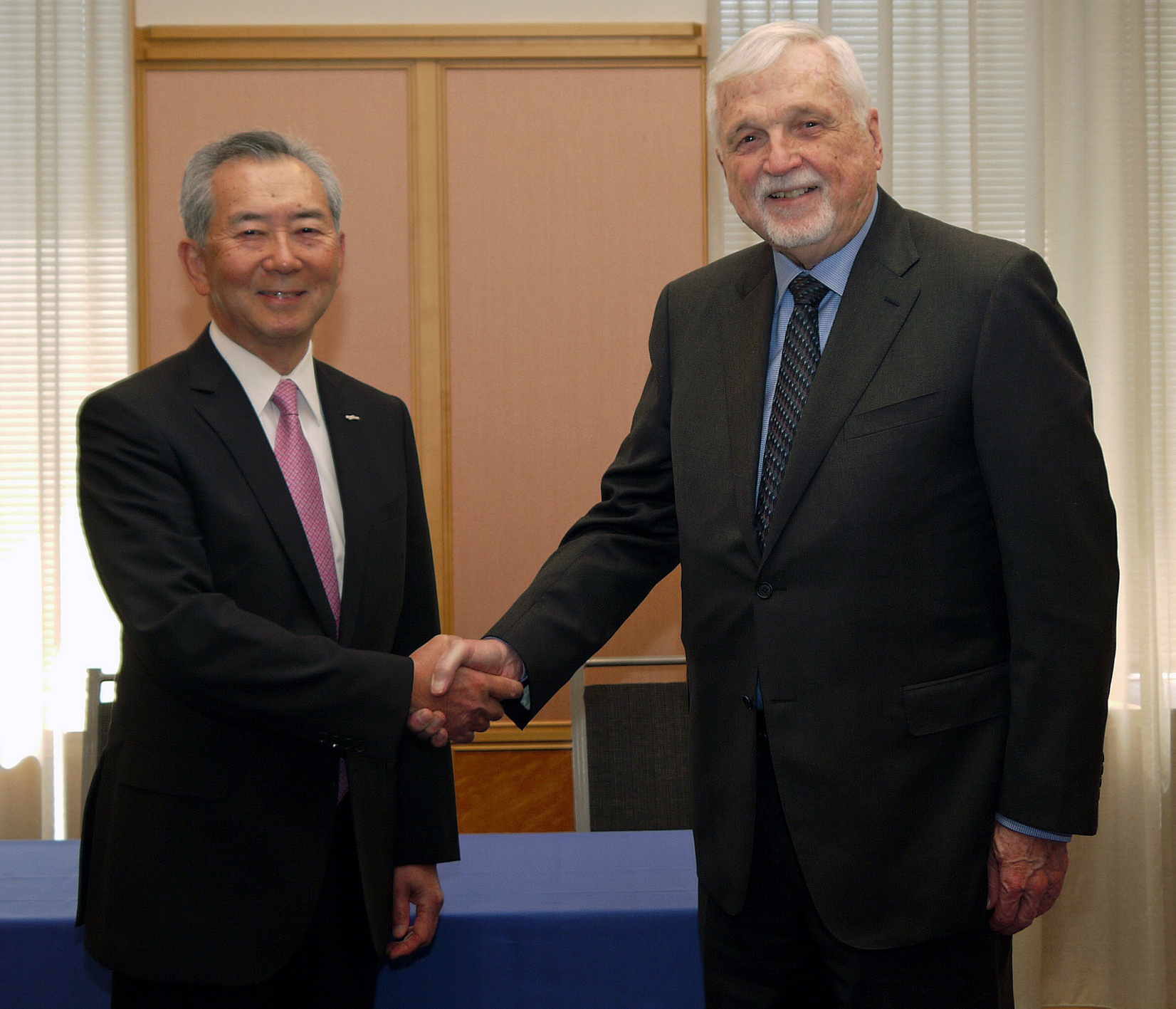 Toshihiko Kai (left), president and CEO, Nikkiso Co Ltd, and Ross Brown (right), CEO and majority shareholder, Cryogenic Industries, when the deal was first announced earlier this year.