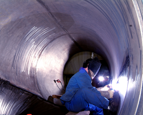 Welding is the predominant manufacturing method in the construction of KSB's tubular casing pumps