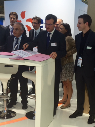 The contract was signed last month at the World Nuclear Exhibition (WNE) in Paris by Antoine Vassallo, director of EDF/DIPDE, Marseille, and by Christophe Bouvet, managing director of SPX Flow’s nuclear centre of excellence in Annecy.