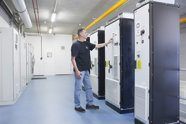 Toine Rijsdijk, Process Automation Engineer at Evides: “A very great advantage was to combine the drive with the motor. The operating system of the drive is very easy to use, for everyone.”