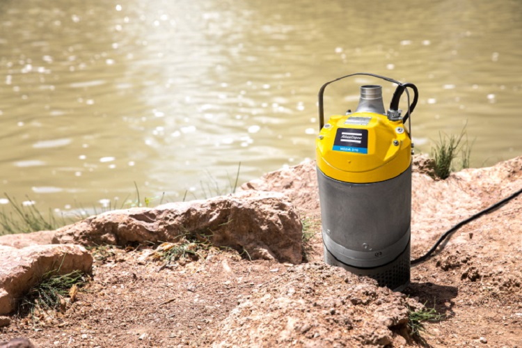 The Wear Deflector is a platform within the pump with a hydraulic design to ensure the pump can perform for longer under tough operating conditions.