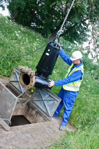 Installing a Zenit UNIQA pump.