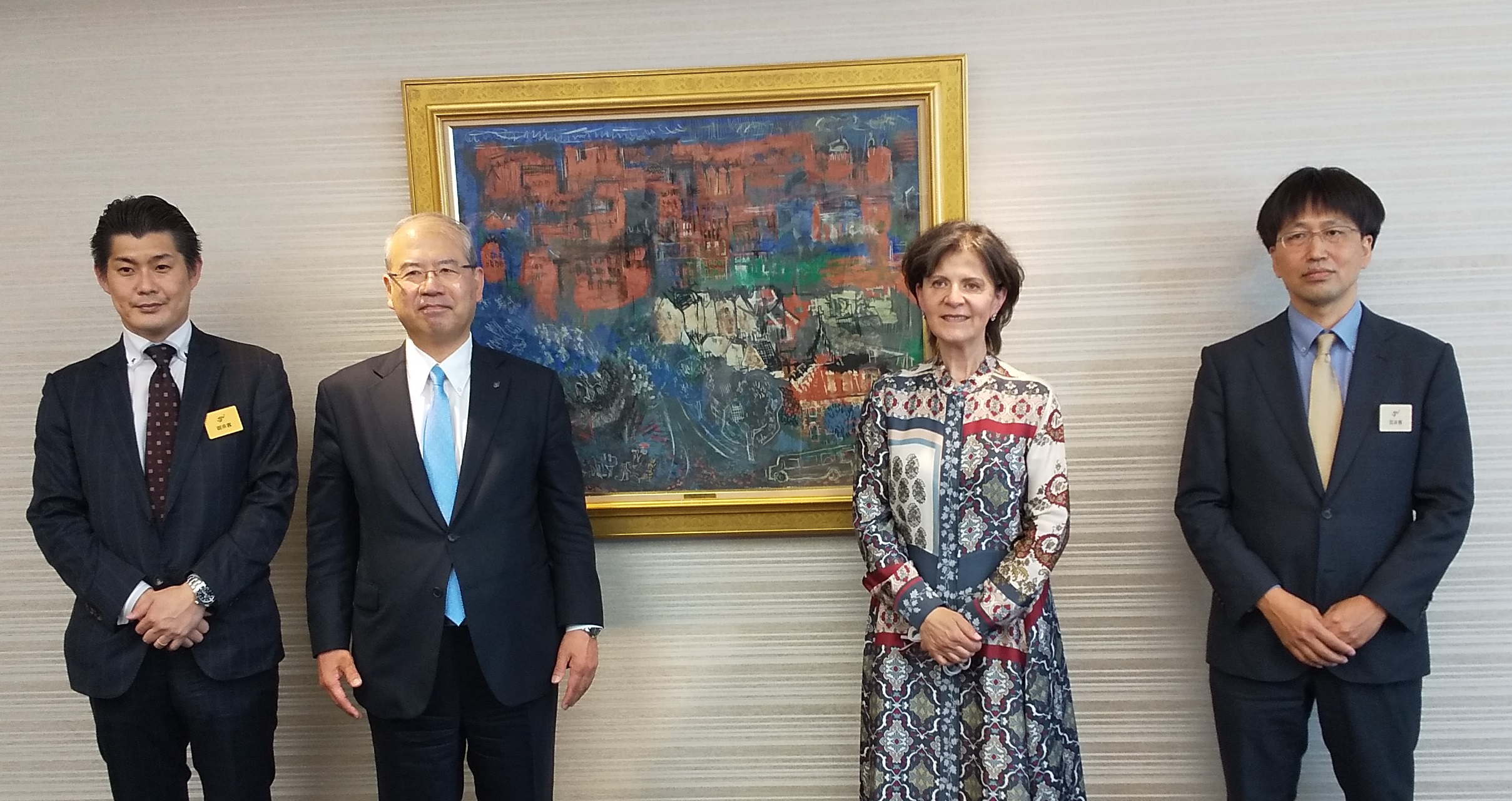 At the contract signing ceremony: (left to right) Kazuto Fujisawa (Ebara), Yasuhiro Nagai (Toyota Tsusho Corp), Lina Annab (Jordan’s Ambassador to Japan), and Yoshikata Kubosaki (TEC International).