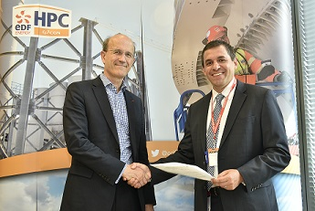 Jose Larios (right), SPX Flow’s president, Industrial and Energy, and Humphrey Cadoux-Hudson (left), EDF Energy’s MD of Nuclear New Build at the recent signing ceremony in London.