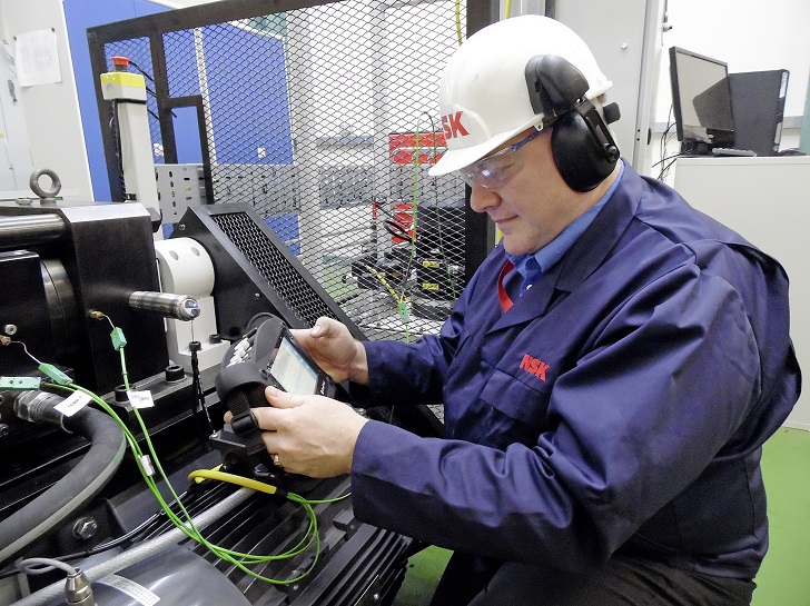 NSK´s condition monitoring service is a sensitive and comprehensive method of detecting the early signs of wear.