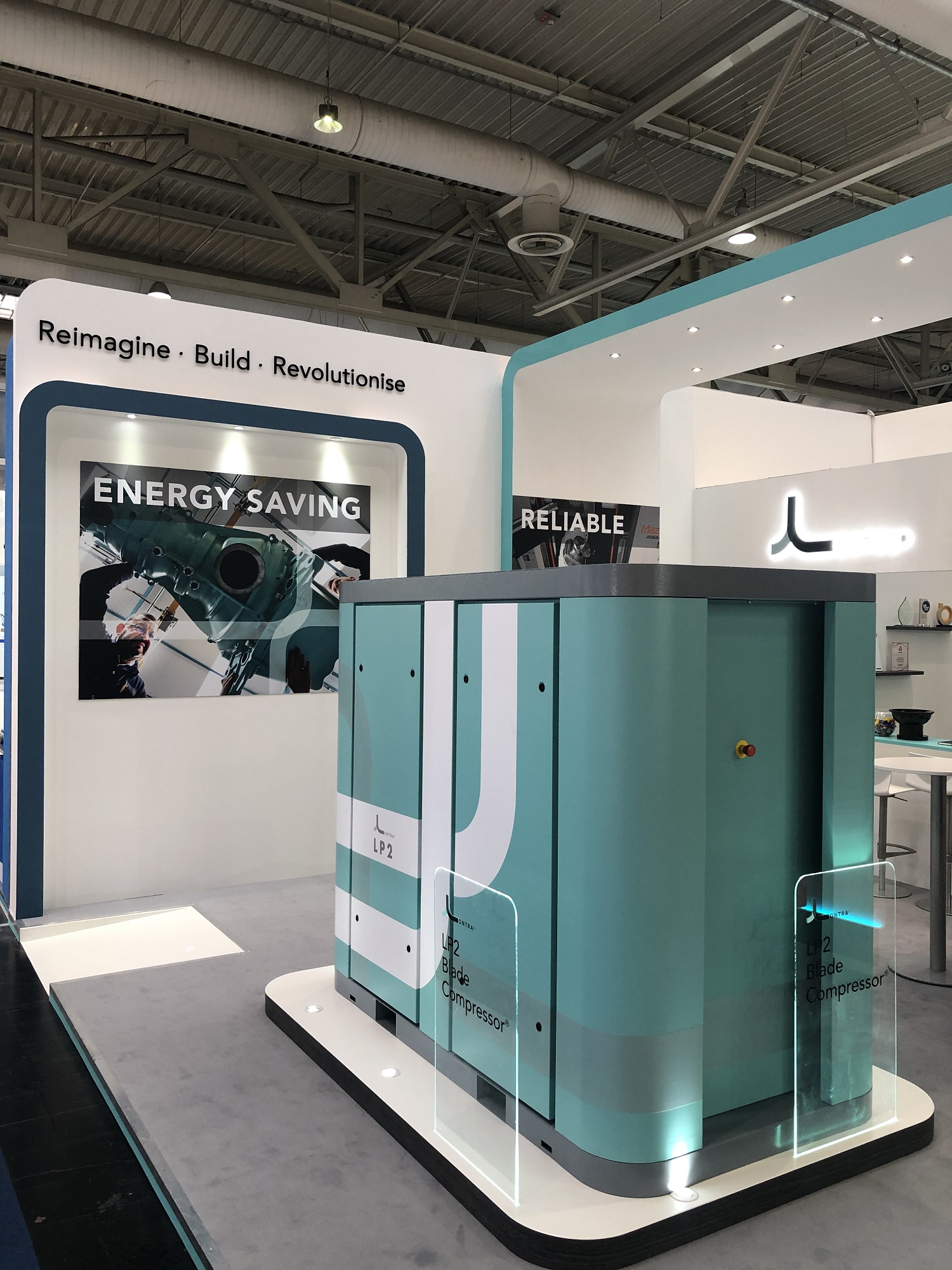 Lontra's LP2 blade compressor on show at Hannover Messe.