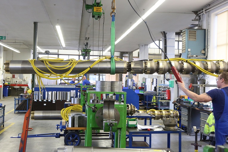 Final assembly of a Pleuger submersible motor pump unit before final testing in the test lab.  (Image: © Pleuger Industries/Carlos Kella)