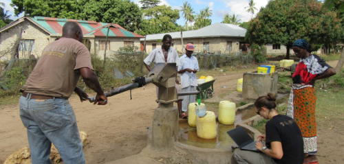 Groundwater is used by around 200 million rural Africans every day. (Image: OxWater.)