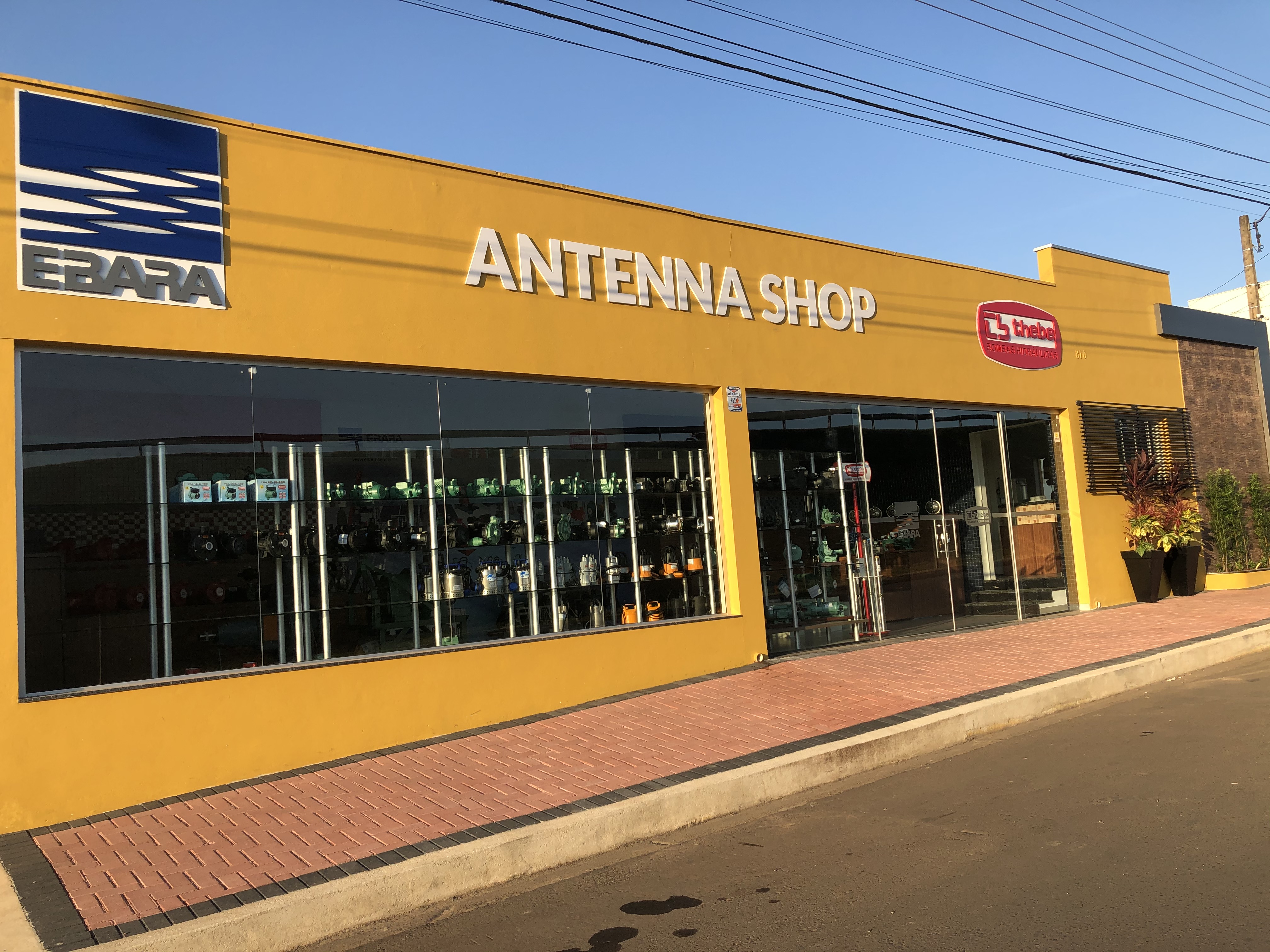 Ebara's new antenna shop.