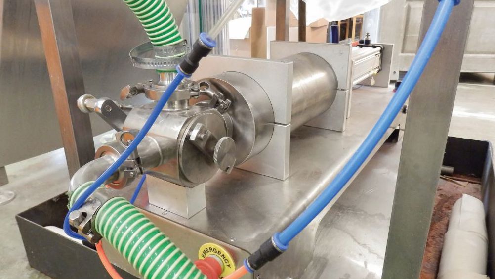 Piston pumps are preferred if large quantities have to be pumped fast