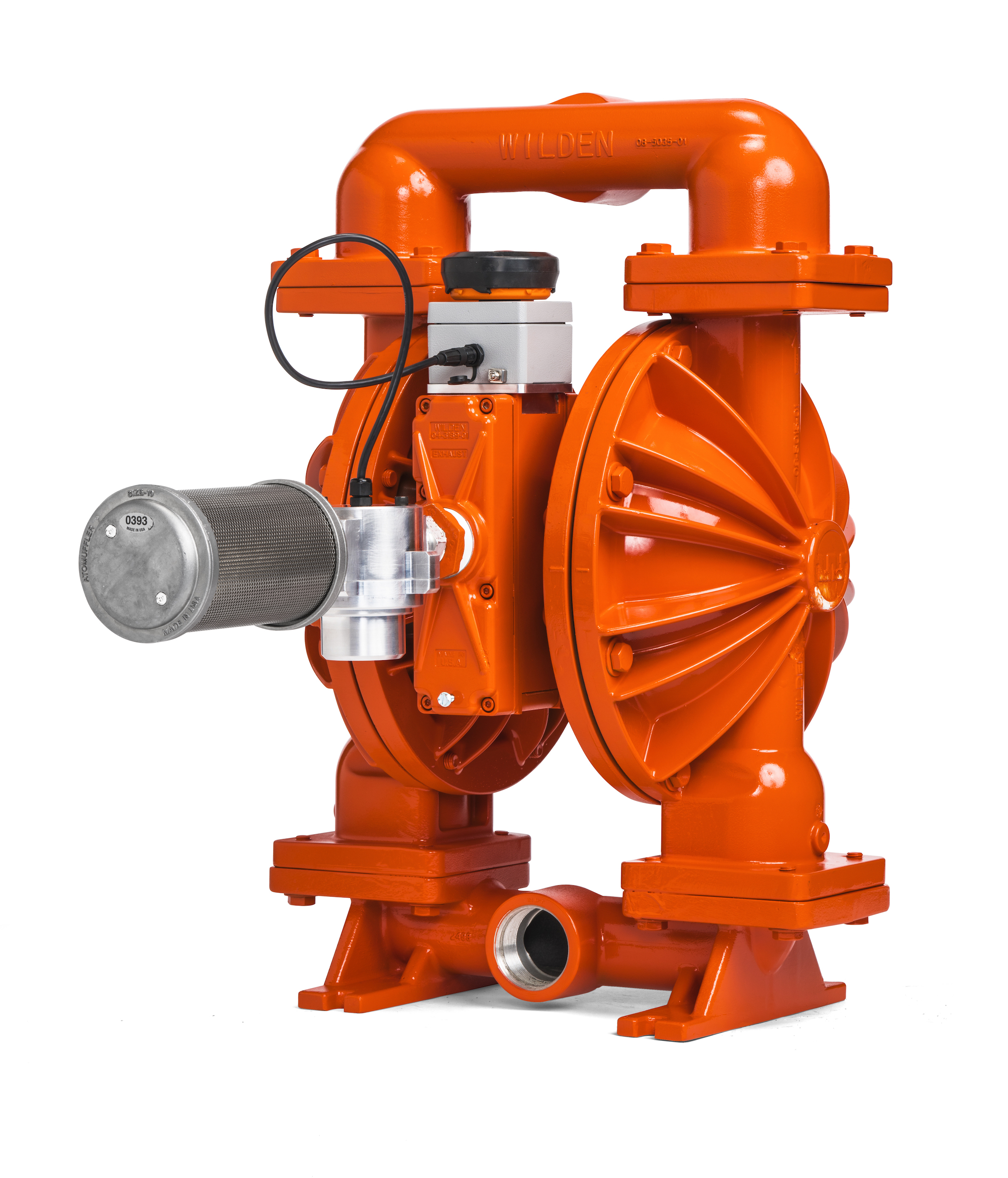 The connected Wilden SafeGuard system is composed of a single battery-powered sensor mounted directly onto the pump.
