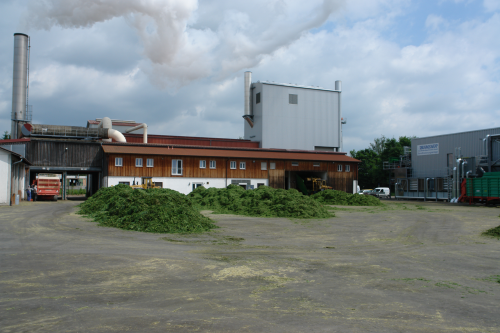 This farmers’ cooperative currently has more than 500 members and has existed since 1976. It was founded for the purpose of improving the quality of soilage and grains of its members through artificial drying.