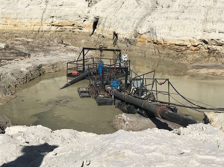 Pumps are widely used in three main quarry operations: supplying process water, pumping slurry and mud, and site dewatering.