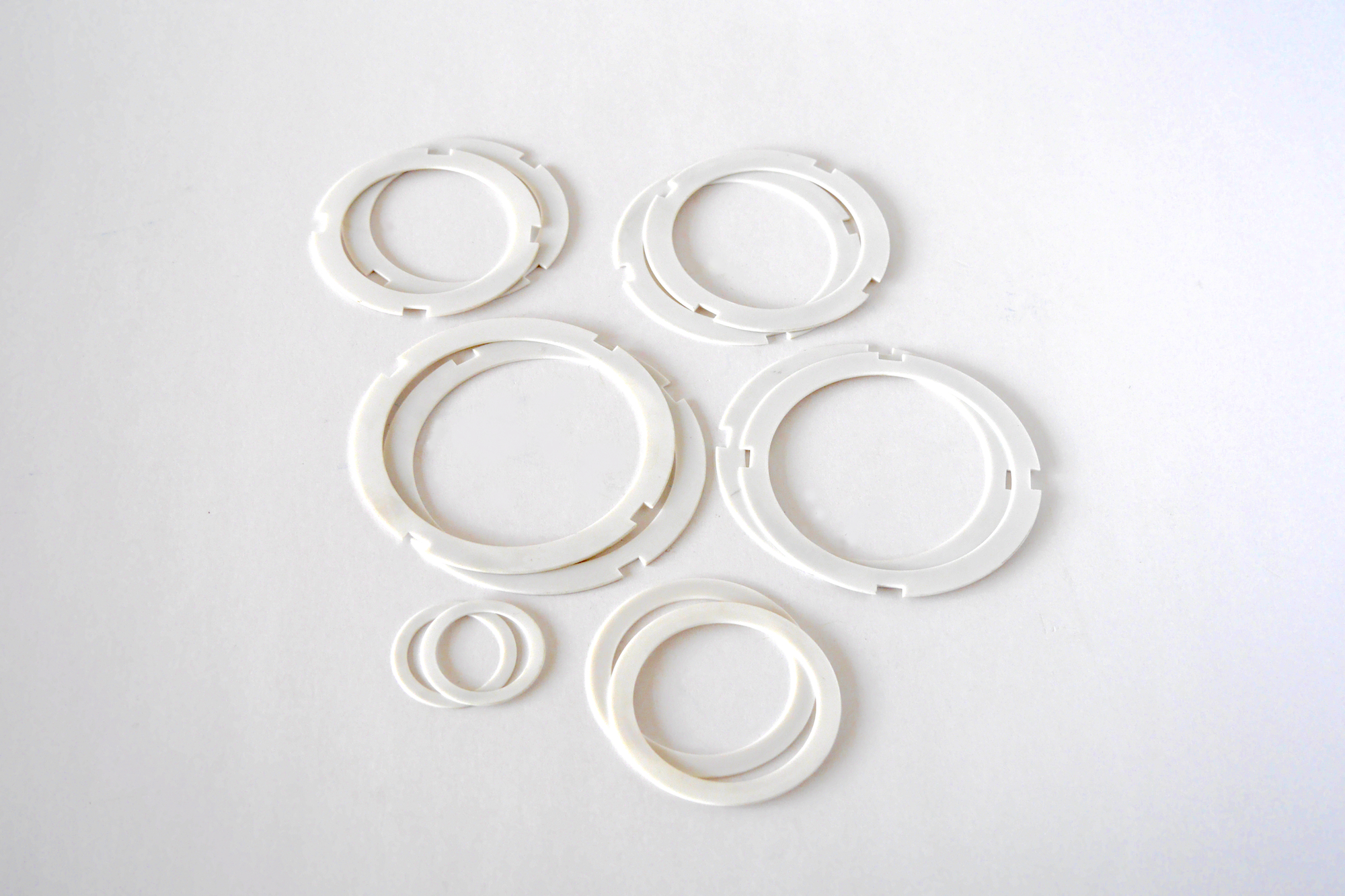Vesconite Hilube wear rings. These were demonstrated to not delaminate even when exposed to water of poor-quality.