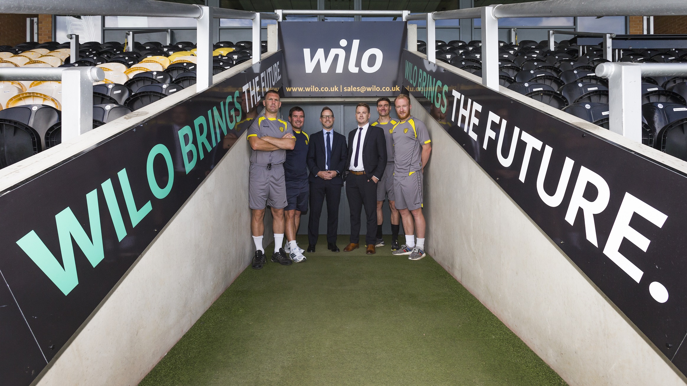 Left to right: Burton Albion captain Jake Buxton, manager Nigel Clough; Richard Harden (MD Wilo UK); Morgan Warren-Ross (marketing manager Wilo UK), and players Stephen Bywater and Liam Boyce.