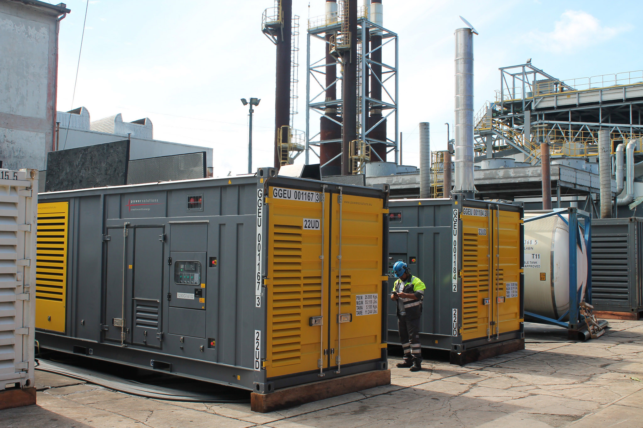 The QAC1250 generators feature a new cooling concept that uses an electric fan controlled by a variable speed drive.