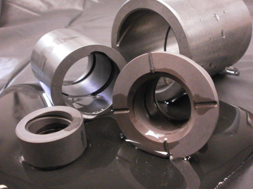 Metcar offers custom bearings for 
running submerged in low viscosity liquids.