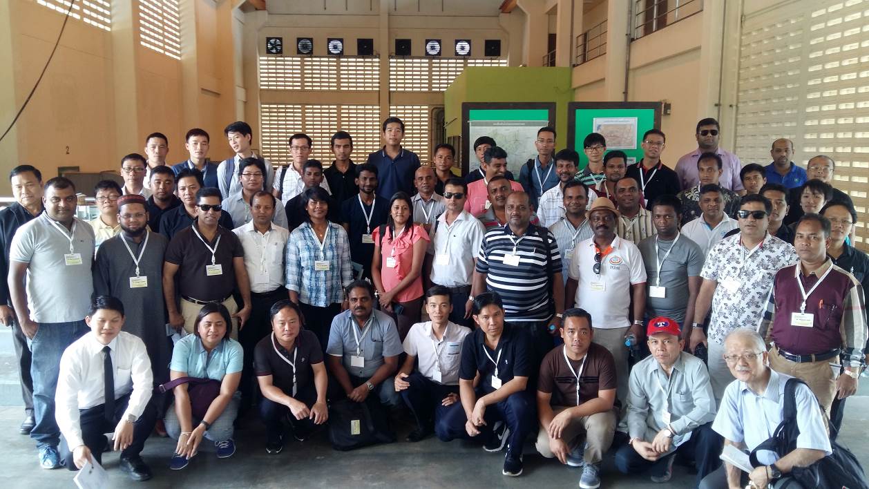 The Ebara pump seminar participants at Bangkok's Phra Khanong Drainage Pumping Station.