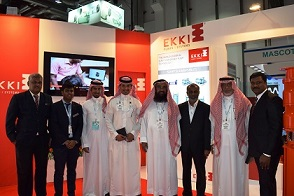 Mr. P. Arumugam, Chief Executive, EKKI Group and Mr.Kanishka Arumugam, Director, EKKI Pumps with delegates at Dubai’s Big 5 Expo.